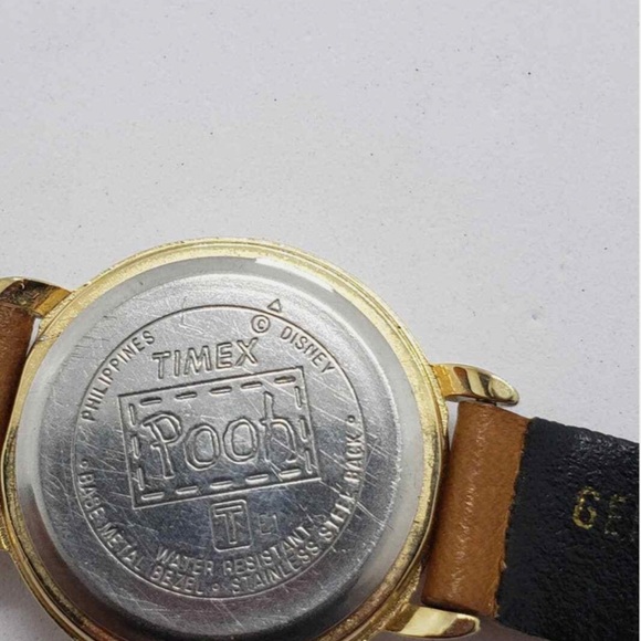 Disney Winnie the Pooh Women's Watch - Picture 3 of 5